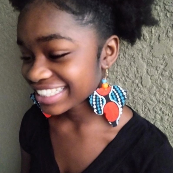 Afrocentric Earrings - Picture 4 of 4